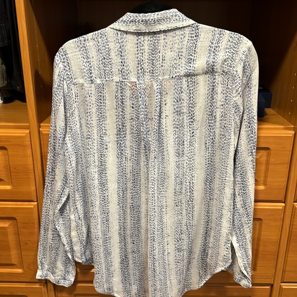 Cloth and Stone button up blouse size medium - Picture 4 of 4